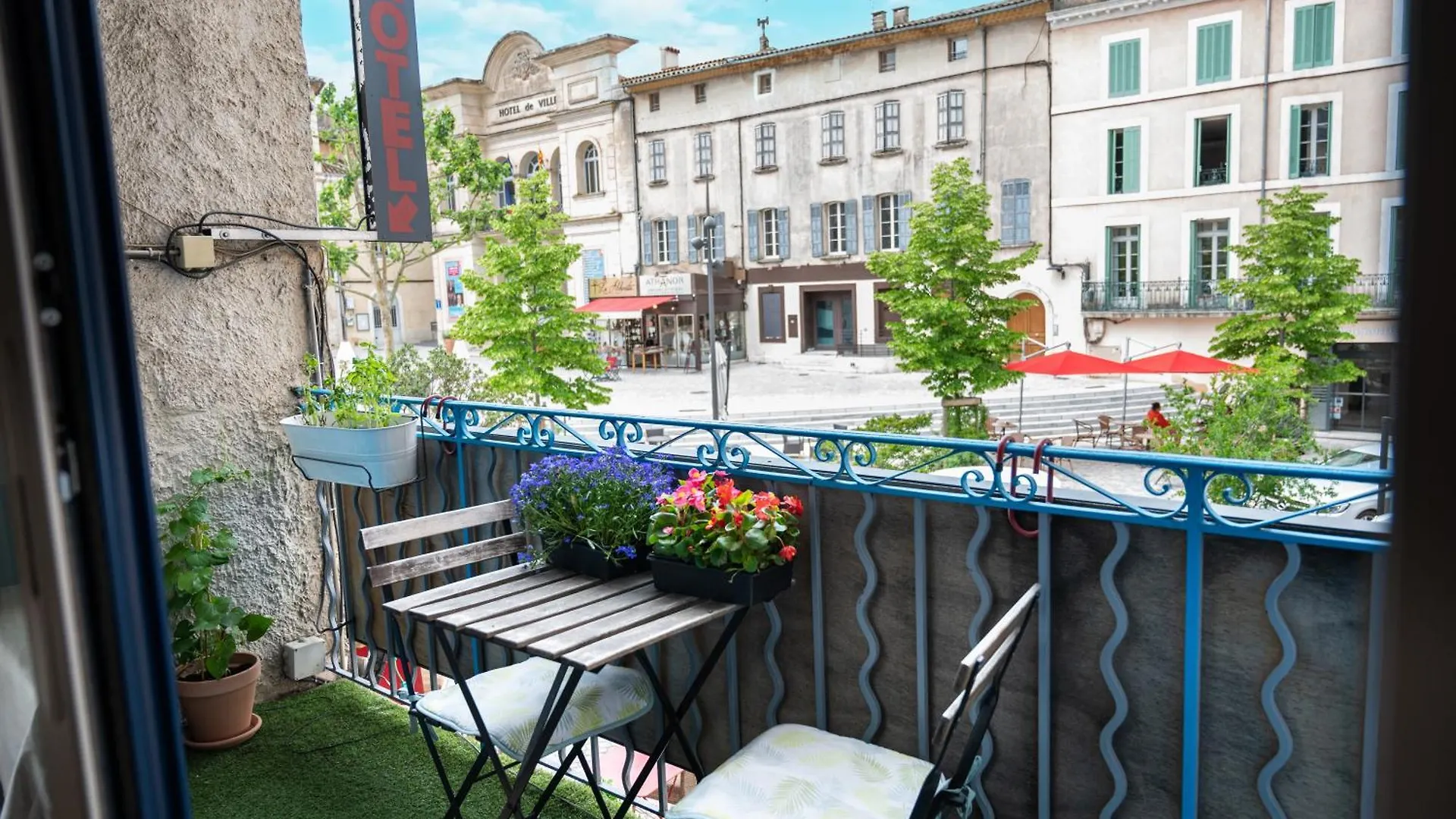 Le Palais, Hotel - Restaurant Apt 2*,