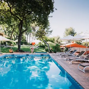 Hotel****spa & Restaurant Cantemerle Отель